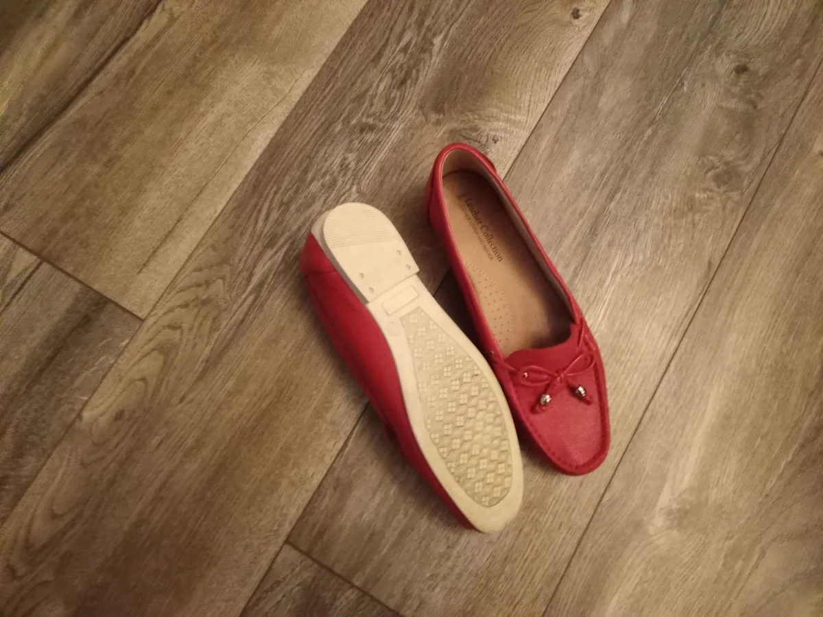 Woman's Flat Loafer Leather Shoes. - Image 2