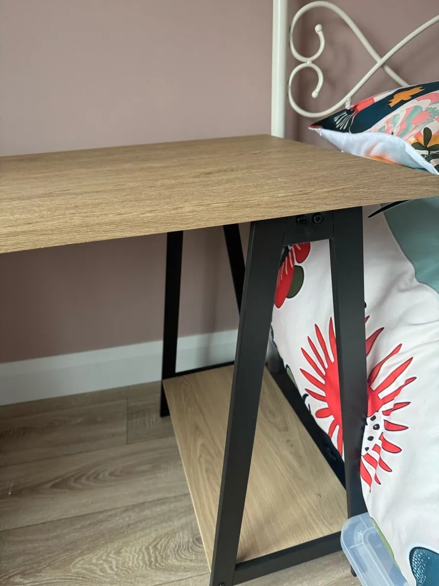 Office desk - Image 4
