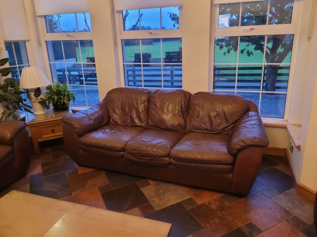 3  seater leather sofa's - Image 2