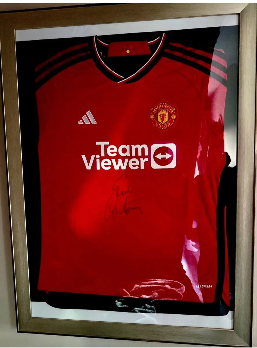 Manchester United jersey - Image 1