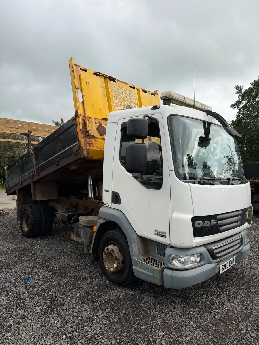 2013 Daf Lf 45 180 tipper lorry - Image 1