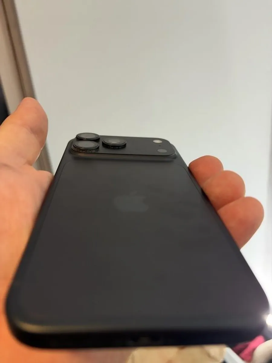 iphone 18 pro max 256 black - Image 4