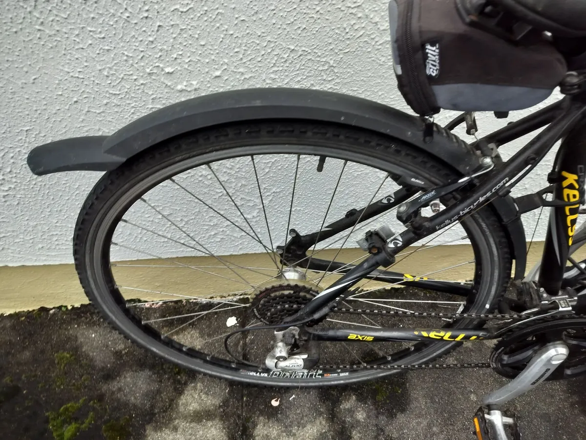 Hybrid Bike - Image 3