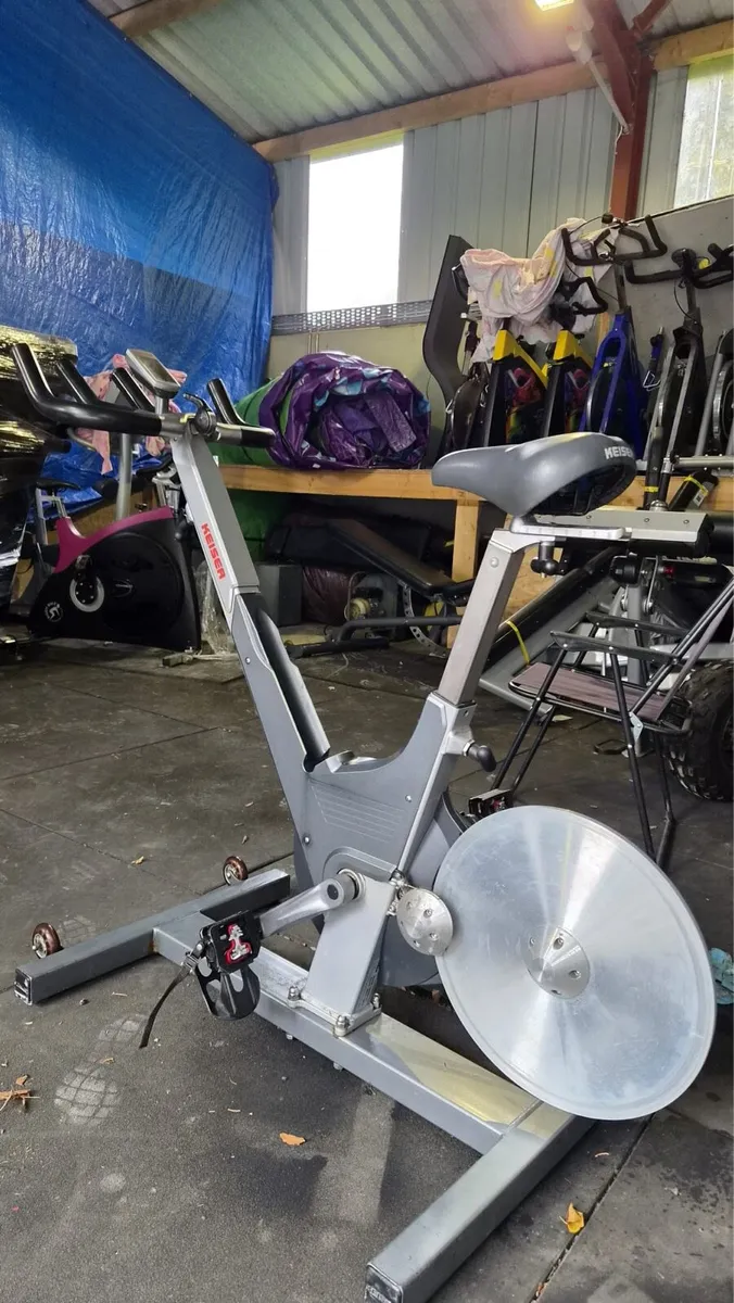 KESIER M3 spin bike - Image 3