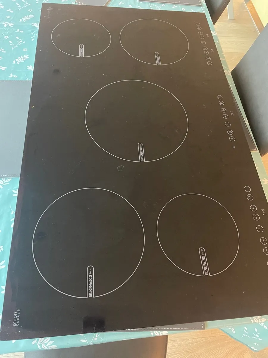 Normende 90cm 5 ring induction hobs - Image 1