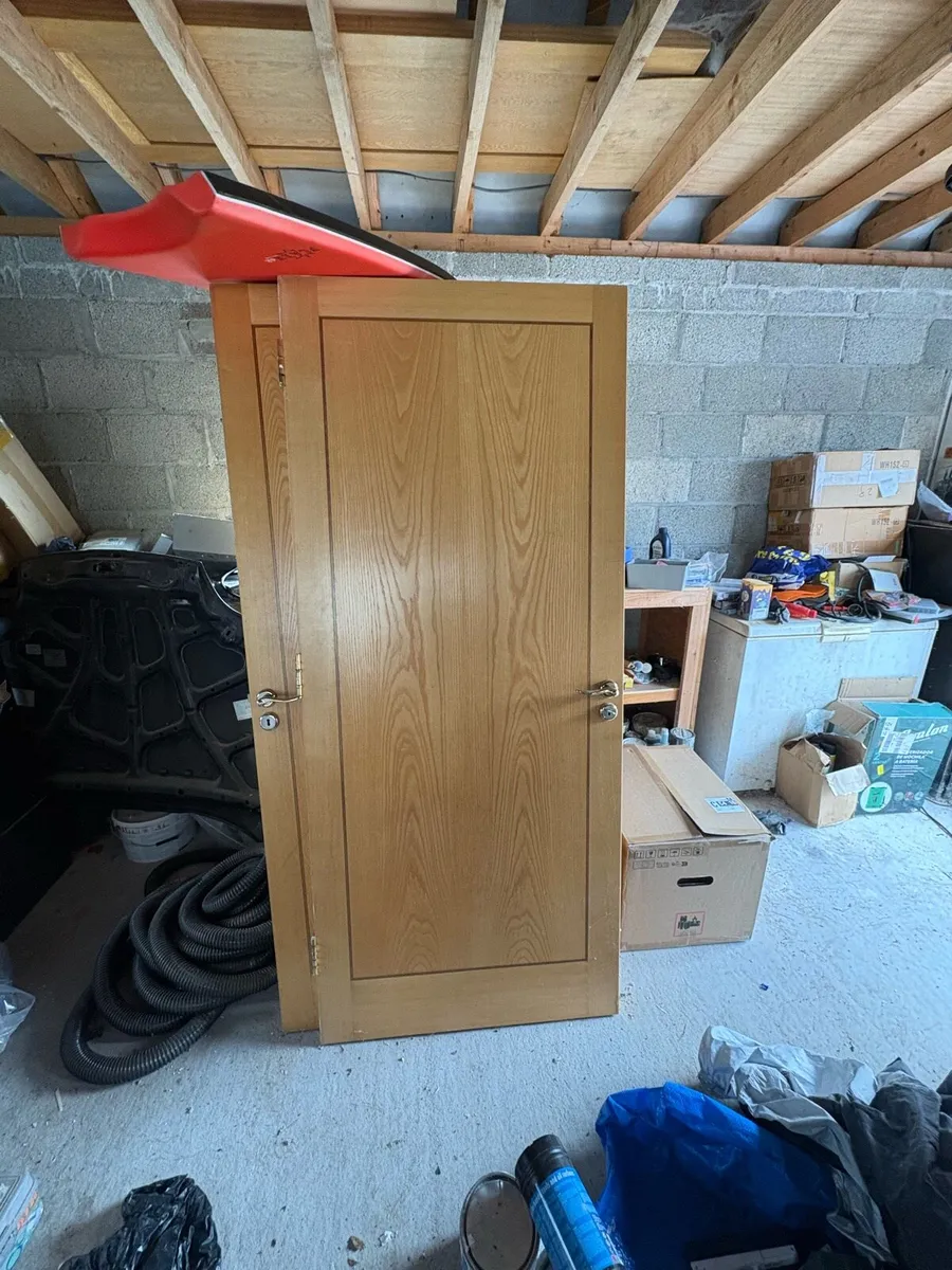 Ash door with handles and locks - Image 1