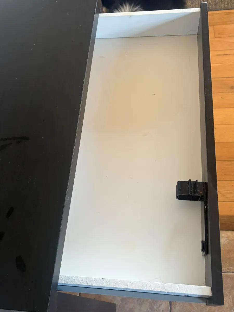 IKEA MICHE DESK - Image 2