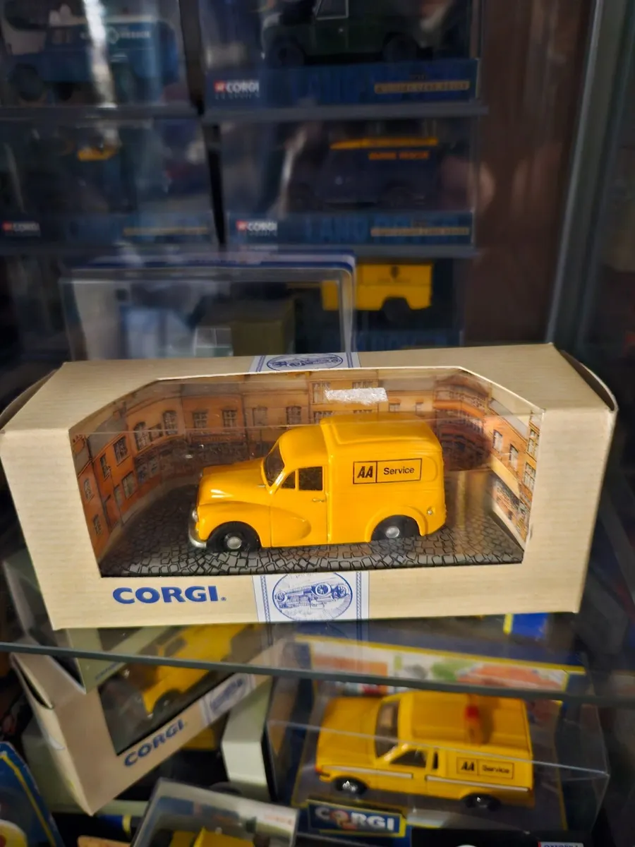 Corgi Morris Minor AA Van