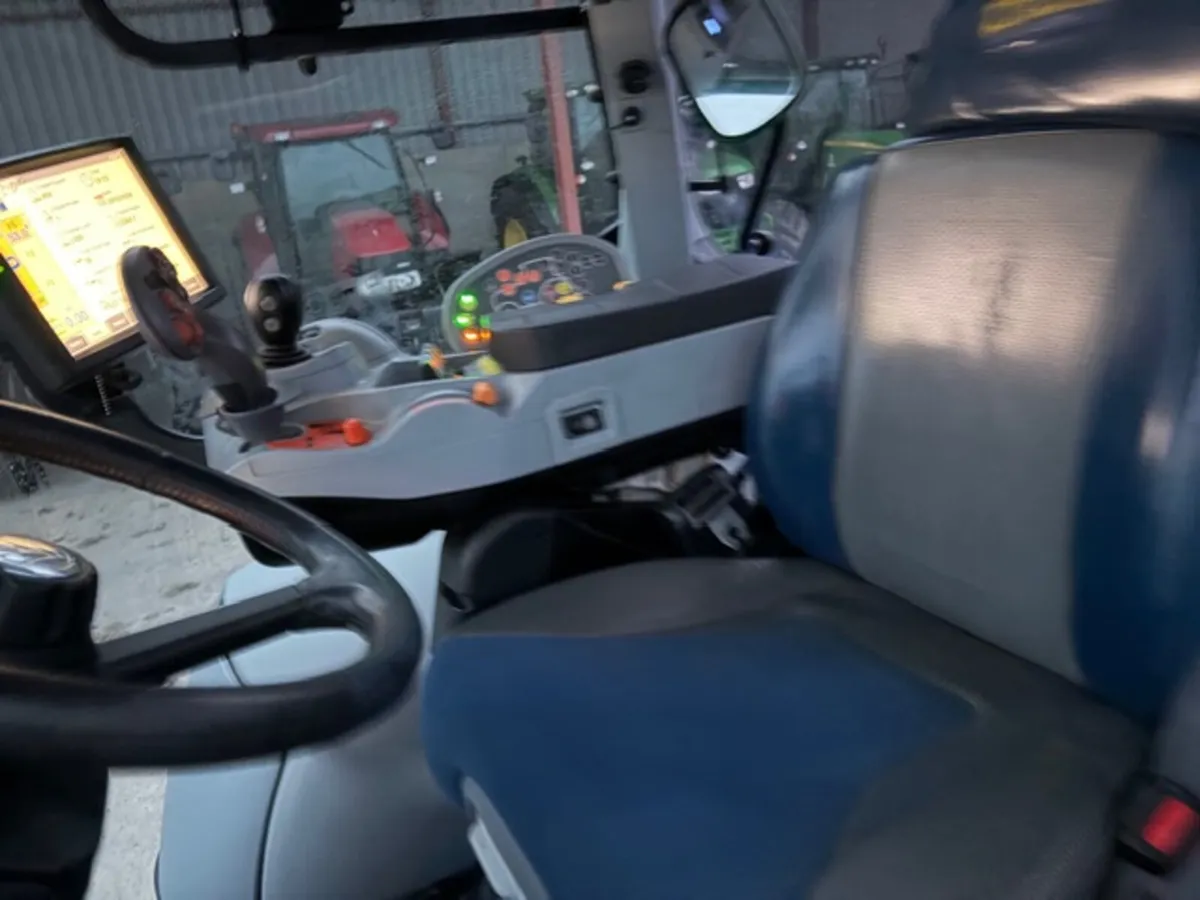 New Holland T7.245 - Image 3