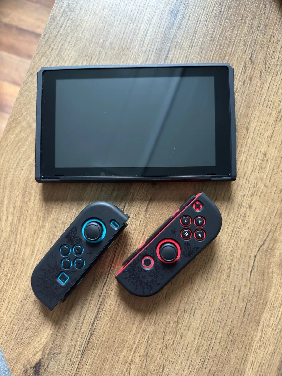 Nintendo Switch - Image 4