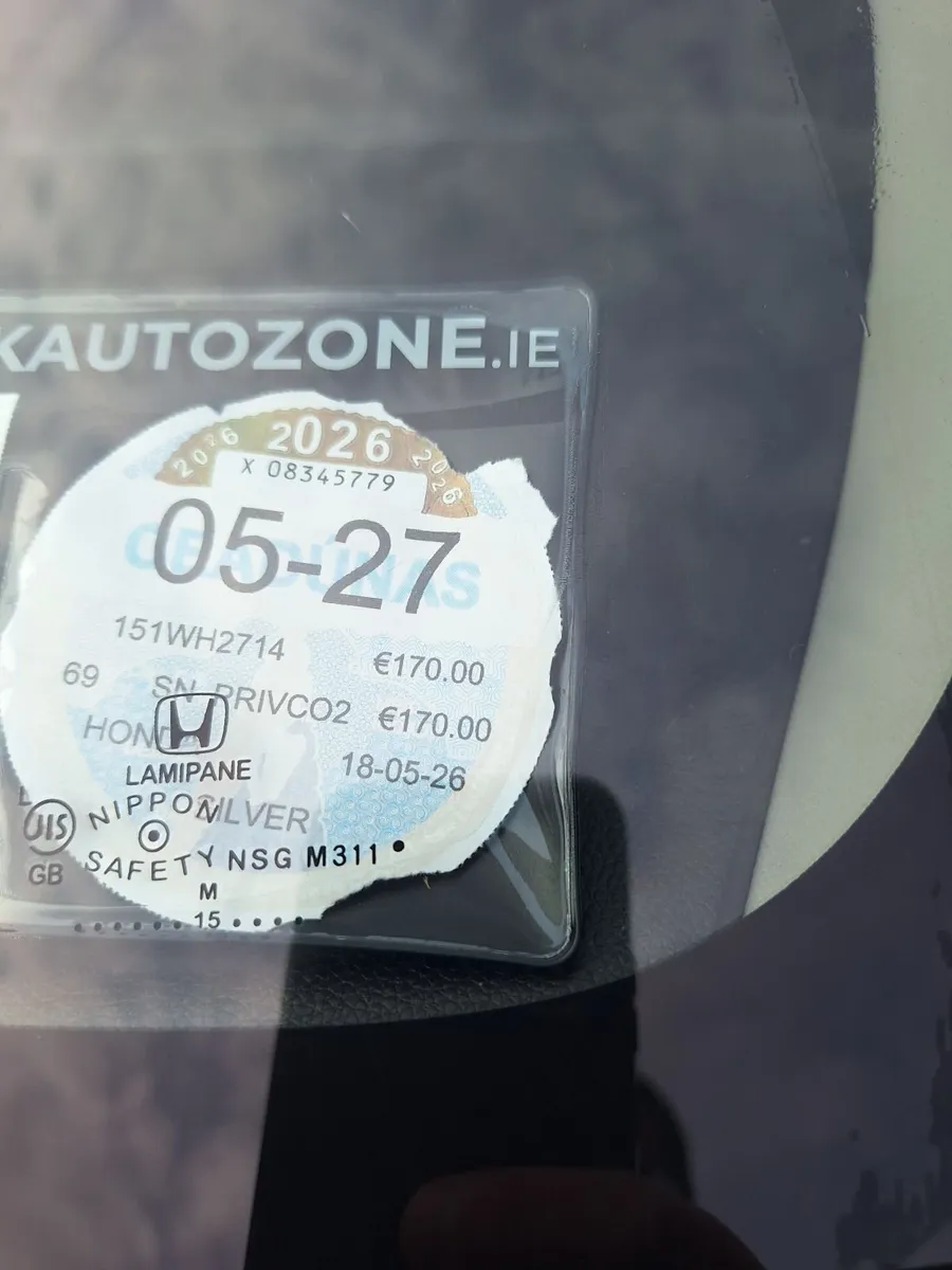 Honda Fit Hybrid 2015 petrol/elec  Automatic - Image 4