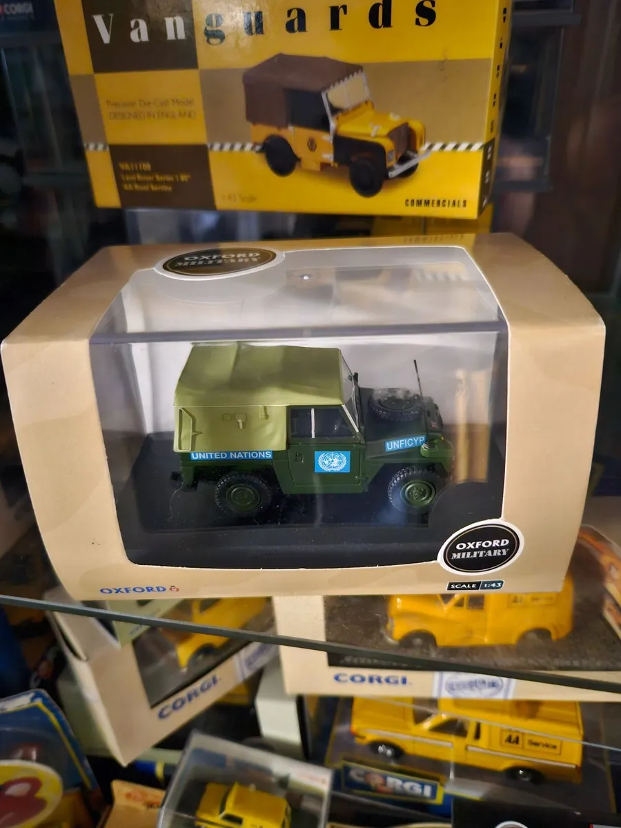 Corgi Oxford Landrover United Nations