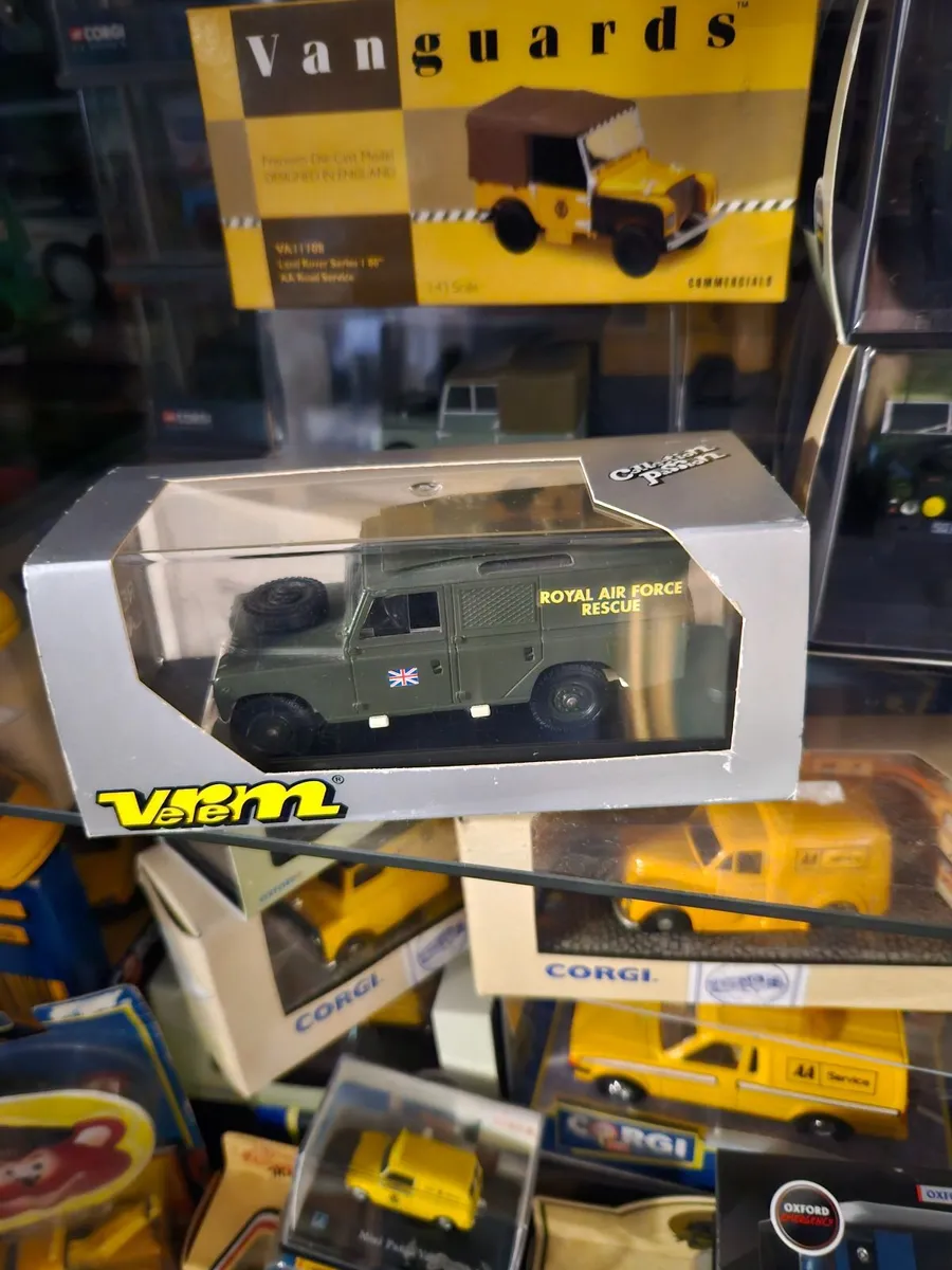 Corgi Solido Landrover