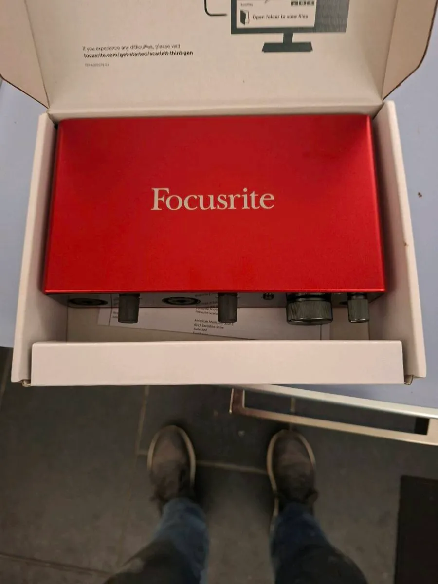 Focusrite 4i4 3rd gen audio interface - Image 2