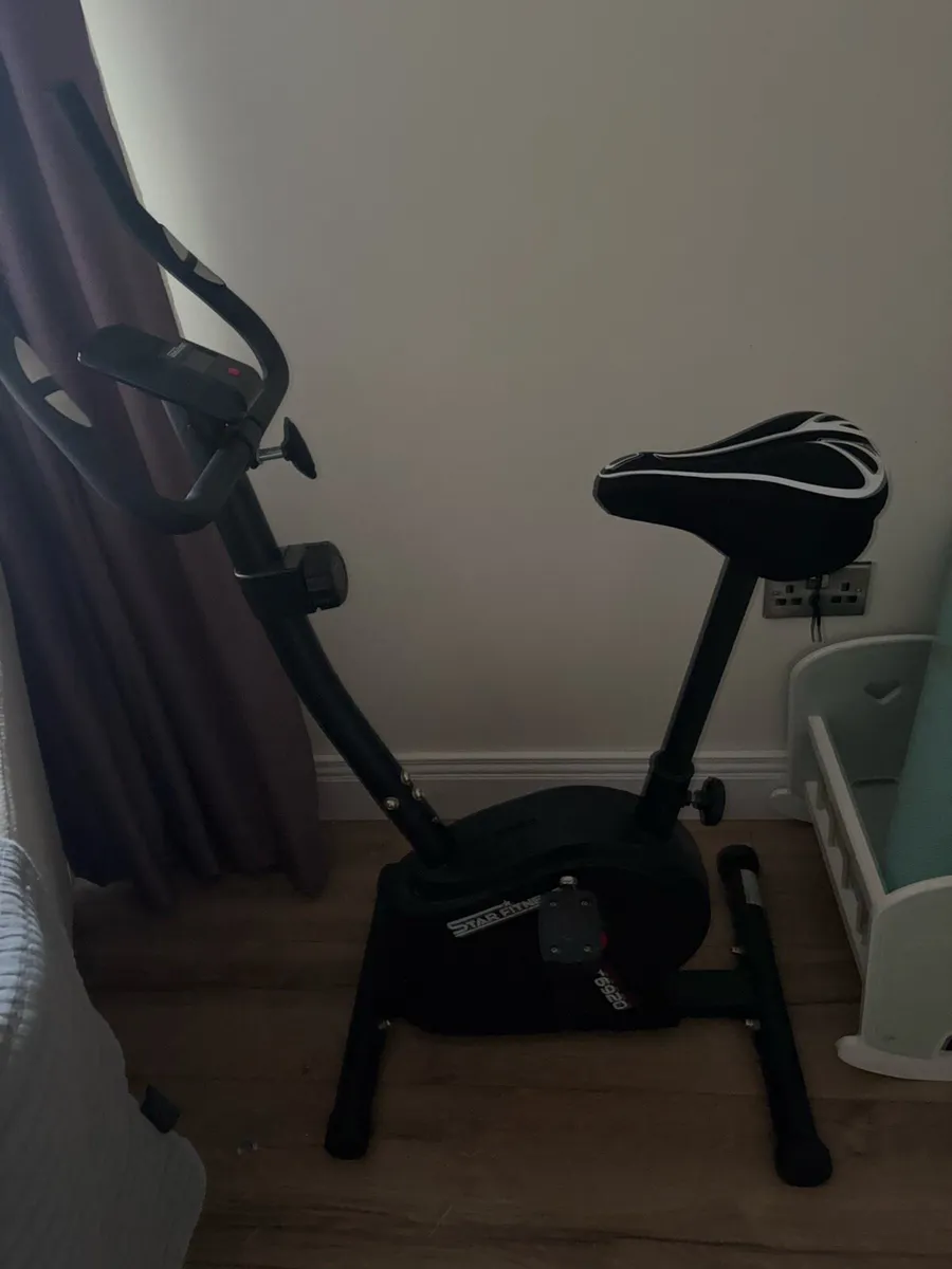 Exercise bike - Image 1