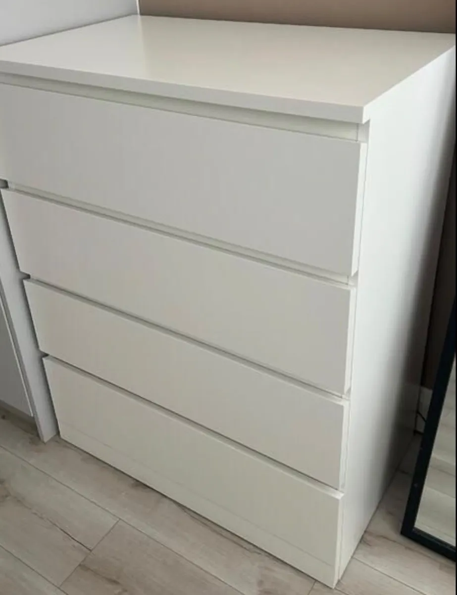 Chest of drawers - Image 1