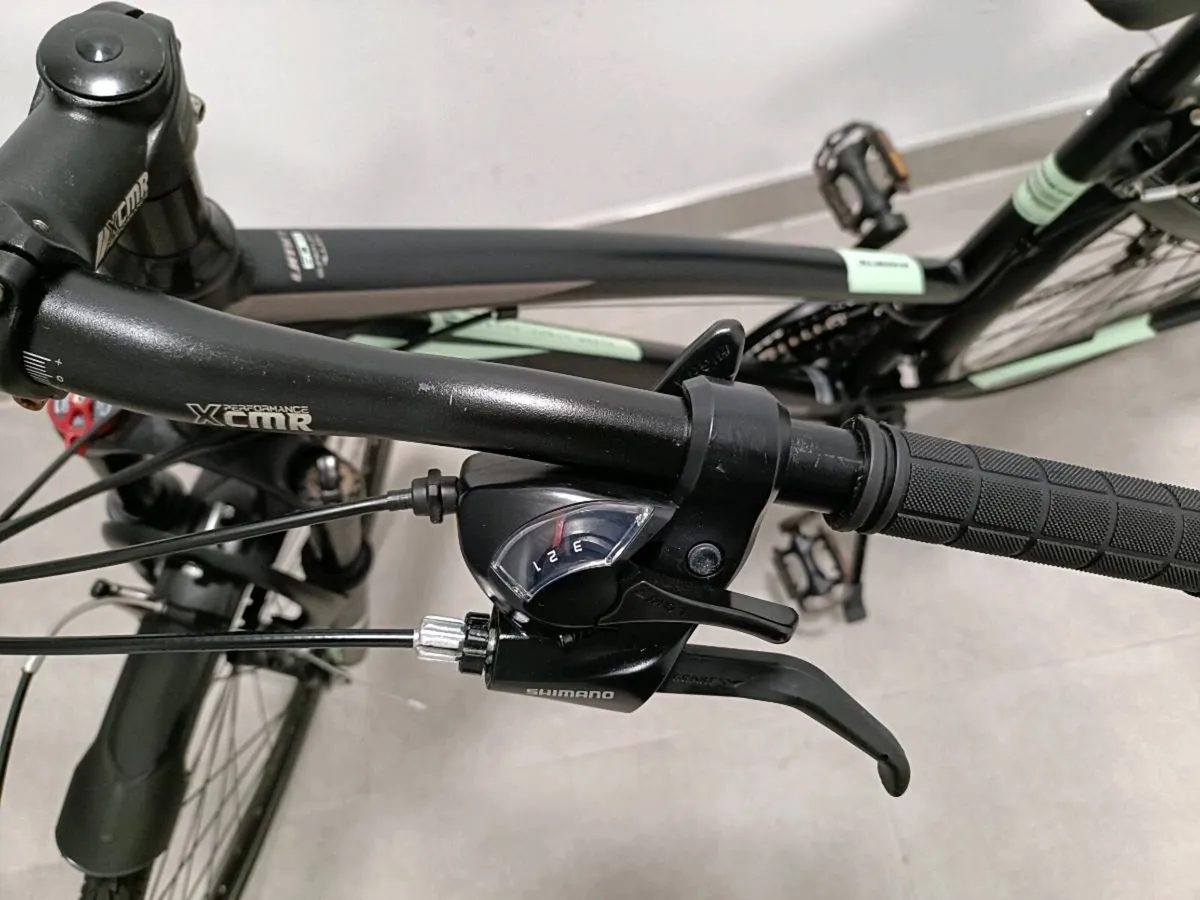 Ladies bike in new condition - Image 4