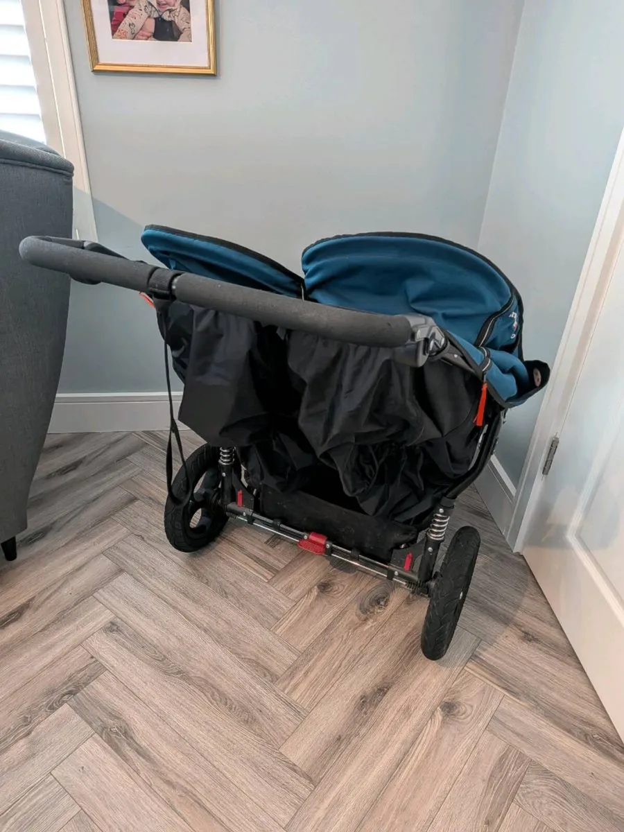 Out n' About Little Nipper double buggy - Image 3