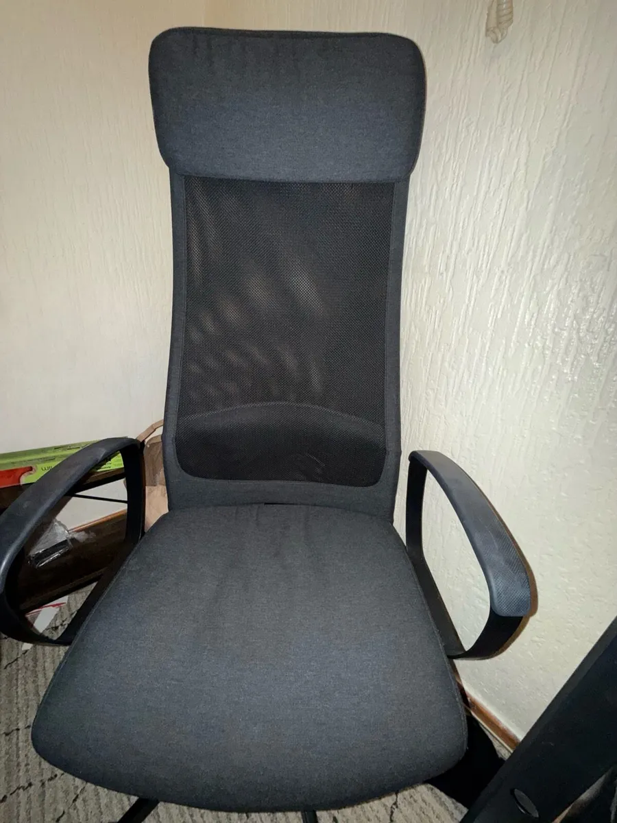 Office chair - Image 1
