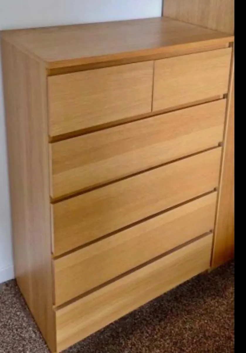 Chest of drawers - Image 1