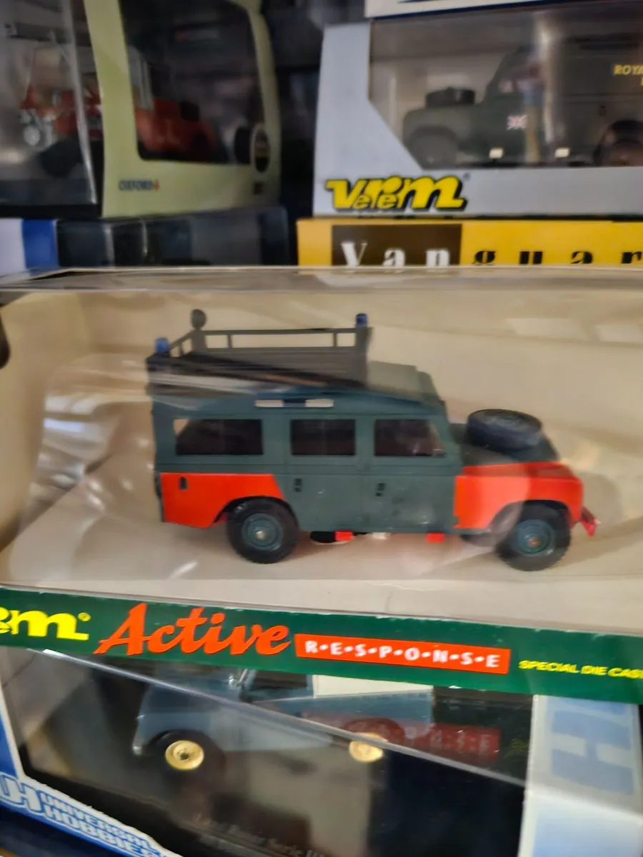 Corgi Solido Landrover - Image 1