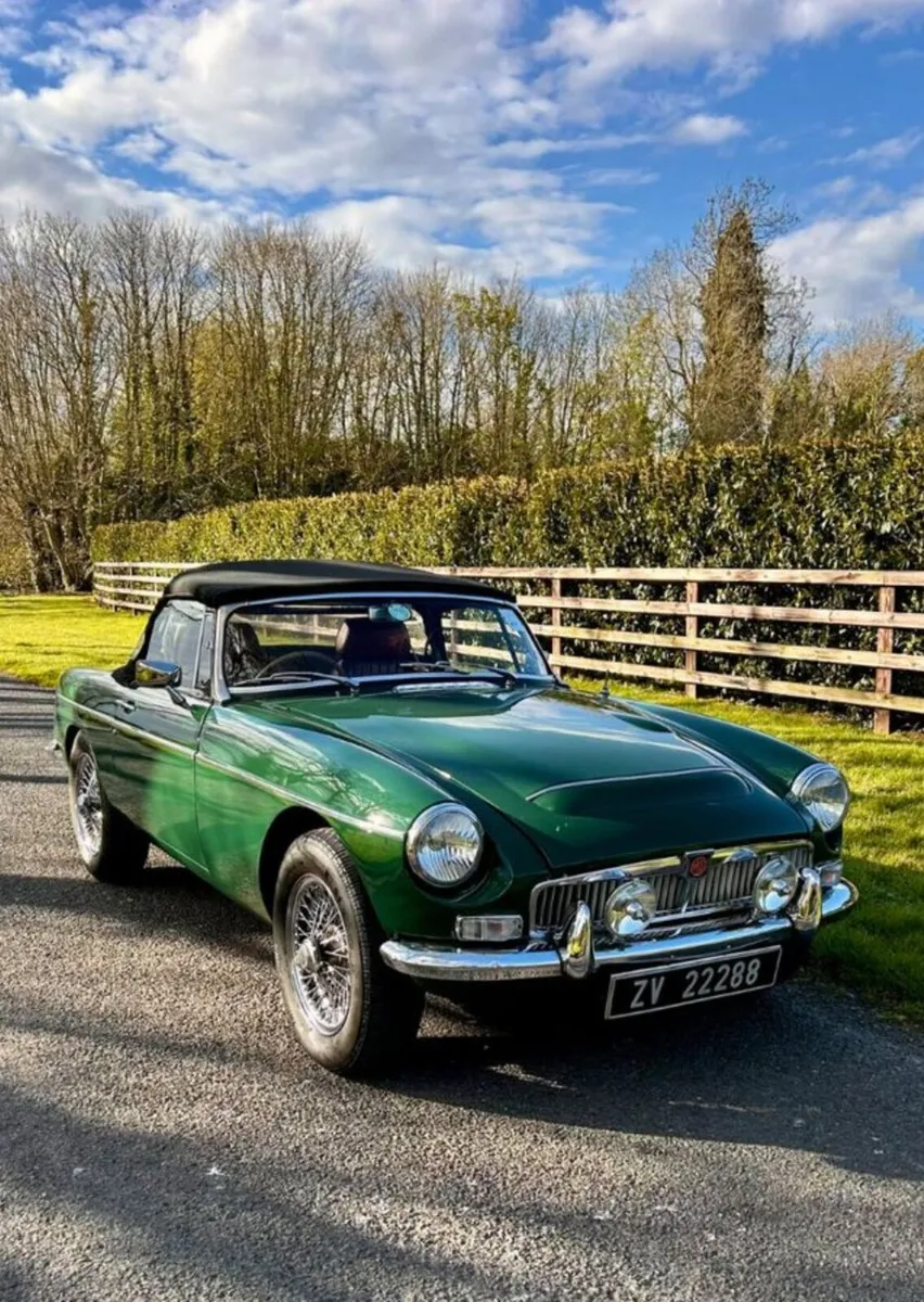 1969 MGB ROADSTER 3.5 V8 – BEAUTIFULLY RESTORED - Image 1