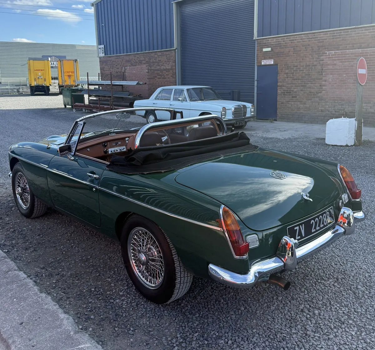 1969 MGB ROADSTER 3.5 V8 – BEAUTIFULLY RESTORED - Image 2