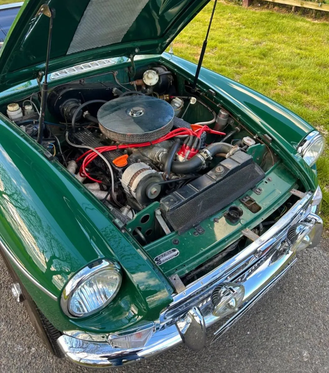 1969 MGB ROADSTER 3.5 V8 – BEAUTIFULLY RESTORED - Image 4