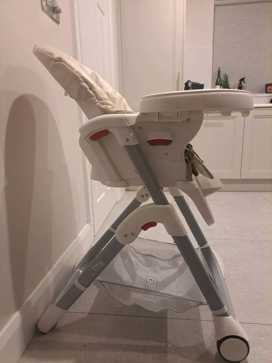 Graco High chair - Image 2