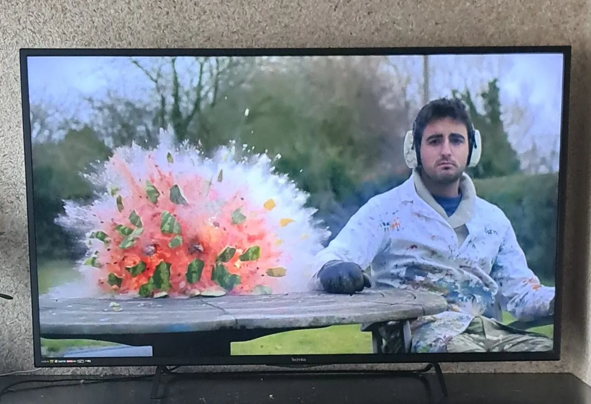 Technika 50" Not Smart Full HD LED TV - Image 3