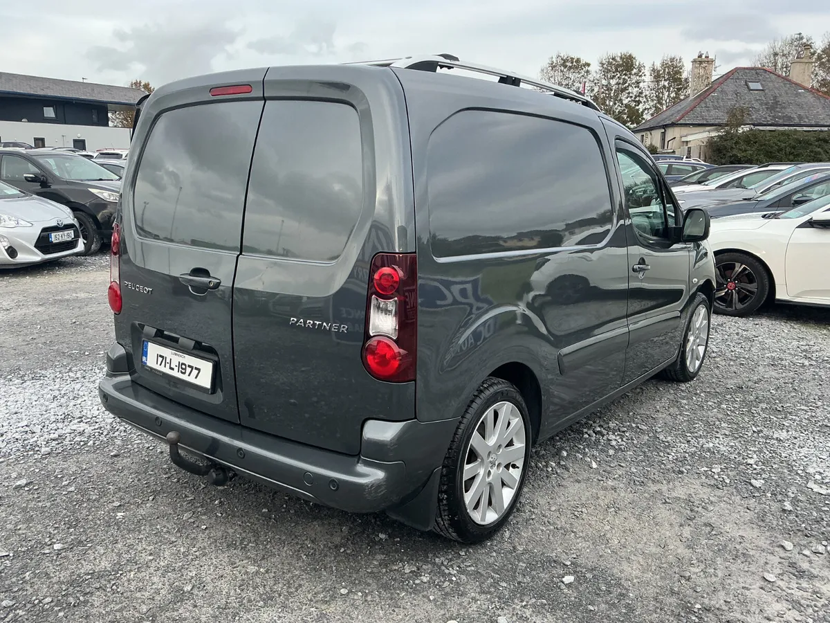 2017 PEUGEOT PARTNER 1.6 HDI 3 SEATER SPOTLESS - Image 4