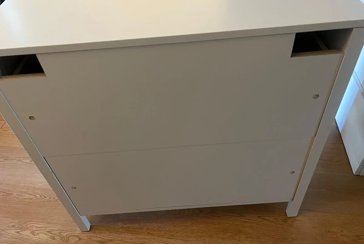 Chest of drawers - Image 2
