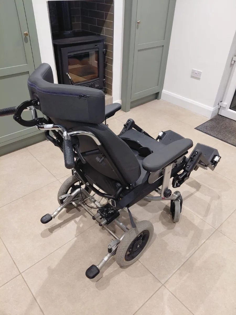 Wheelchair - Image 3