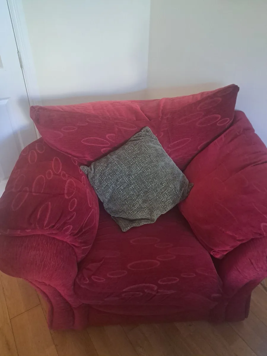 3 seater & 2 x1 seater - Image 3