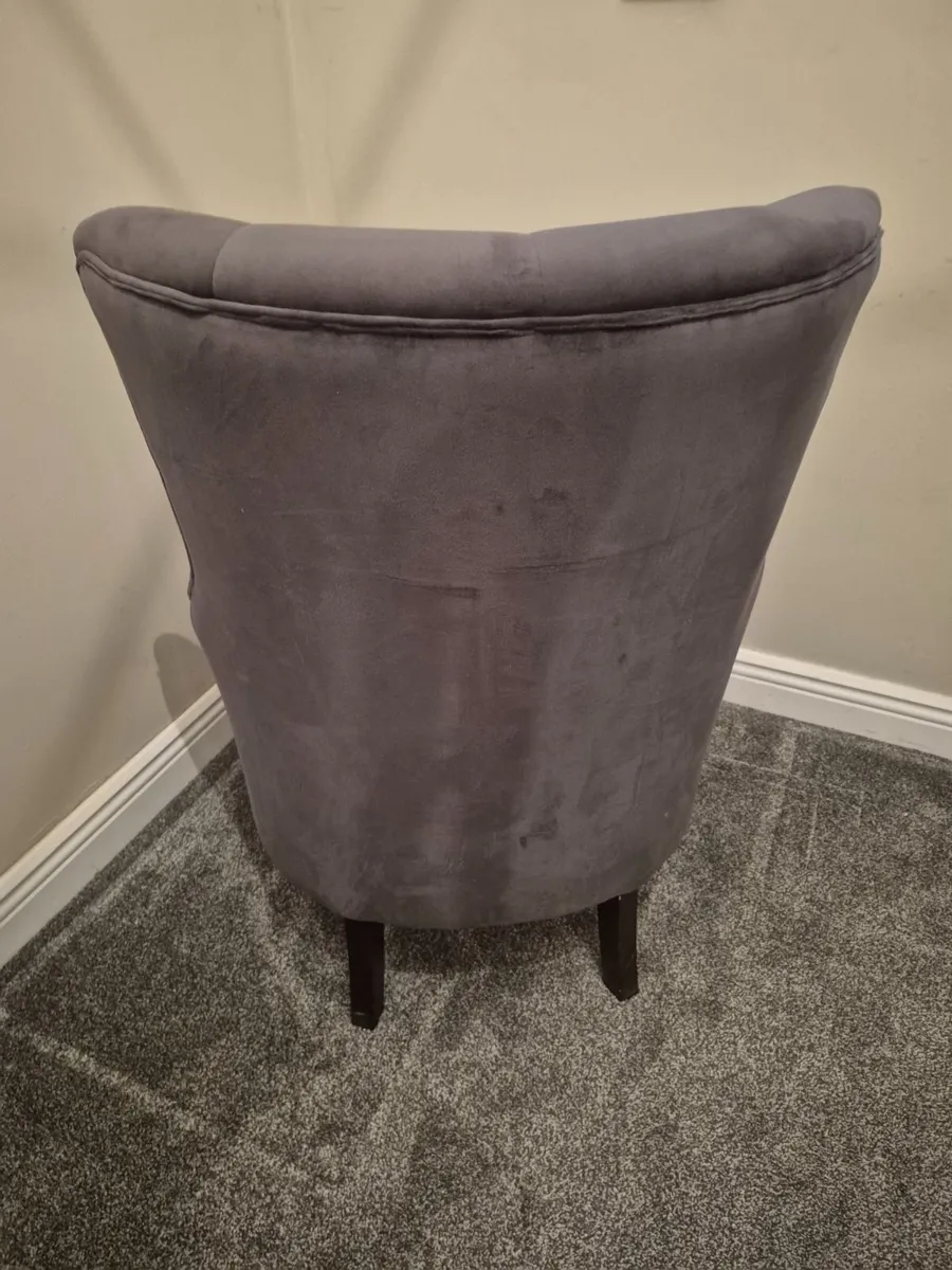 Armchair - Image 2