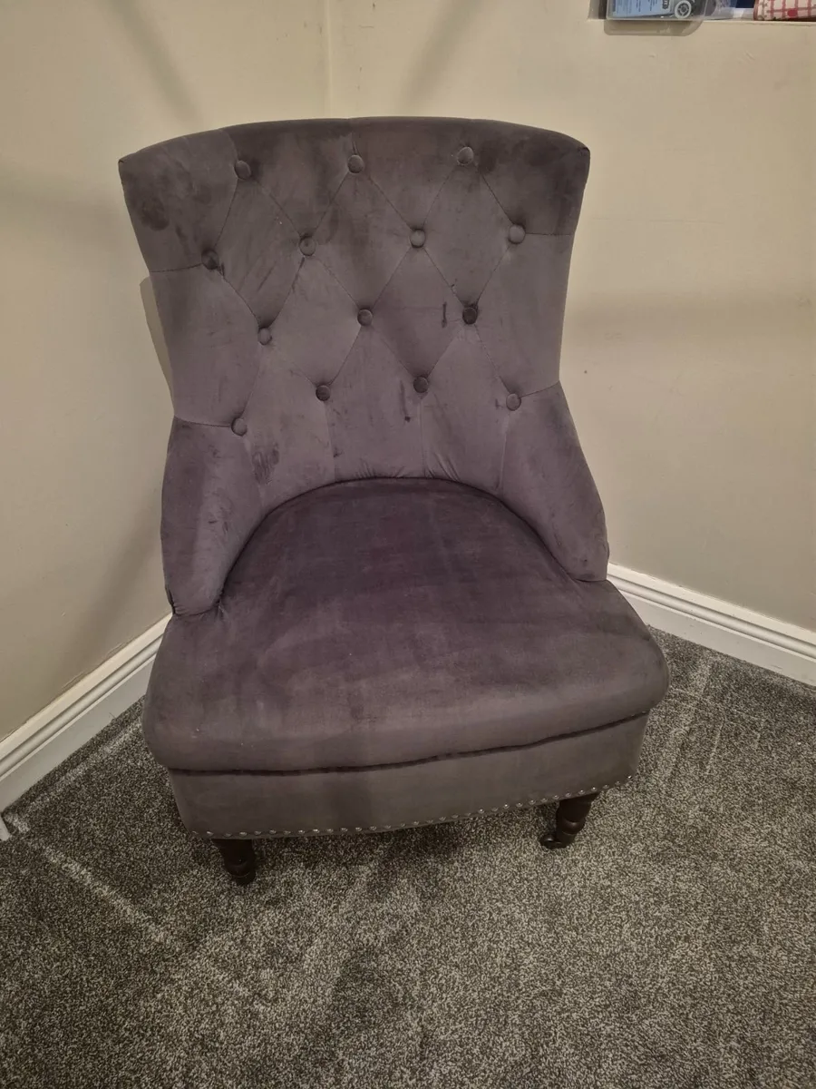 Armchair - Image 1
