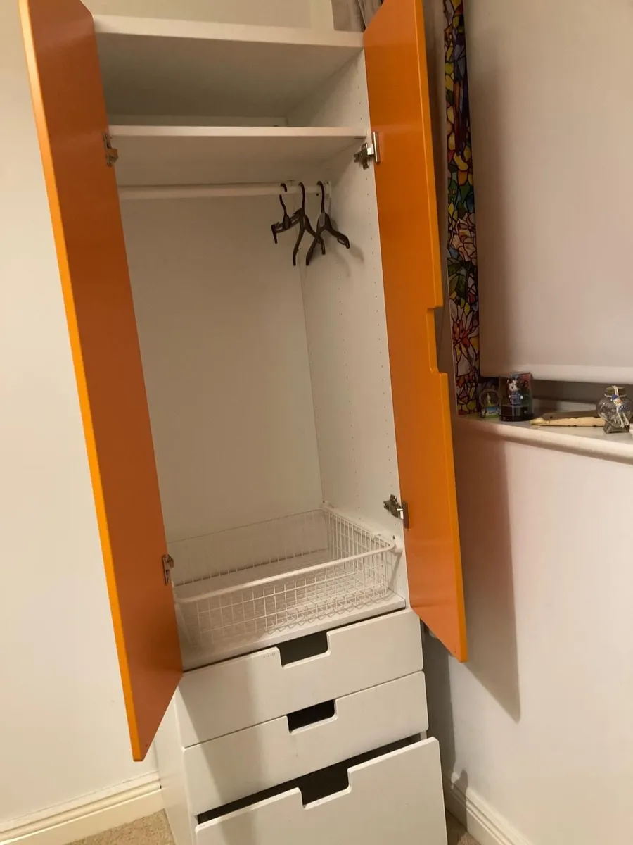 Kids' wardrobe - Image 2