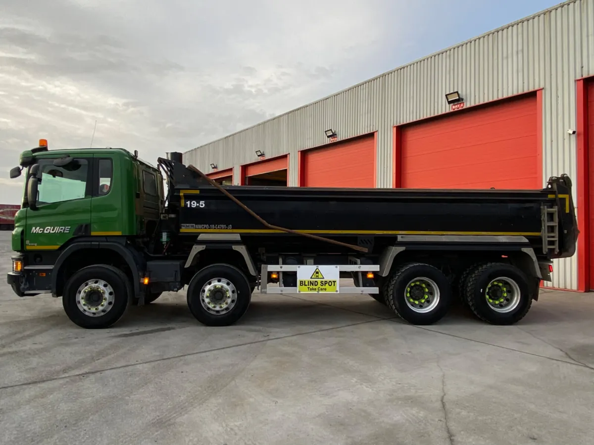 2017 Scania P410 8x4 Tipper - Image 4