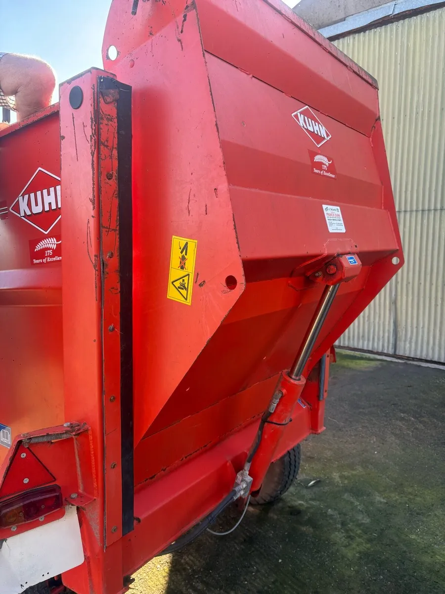 Kuhn straw chopper - Image 4