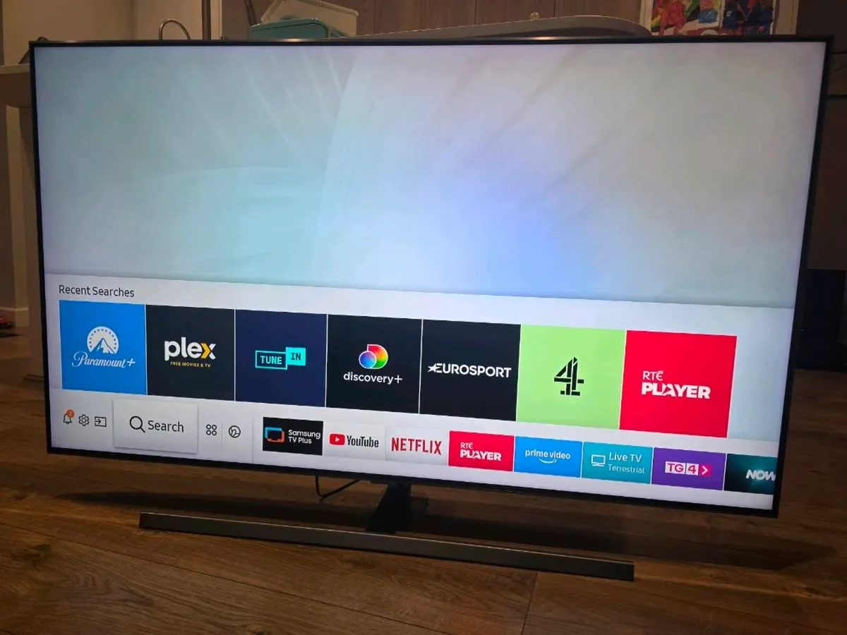Samsung 55" QLED 4K HDR TV (Model: QE55Q80R) - Image 4