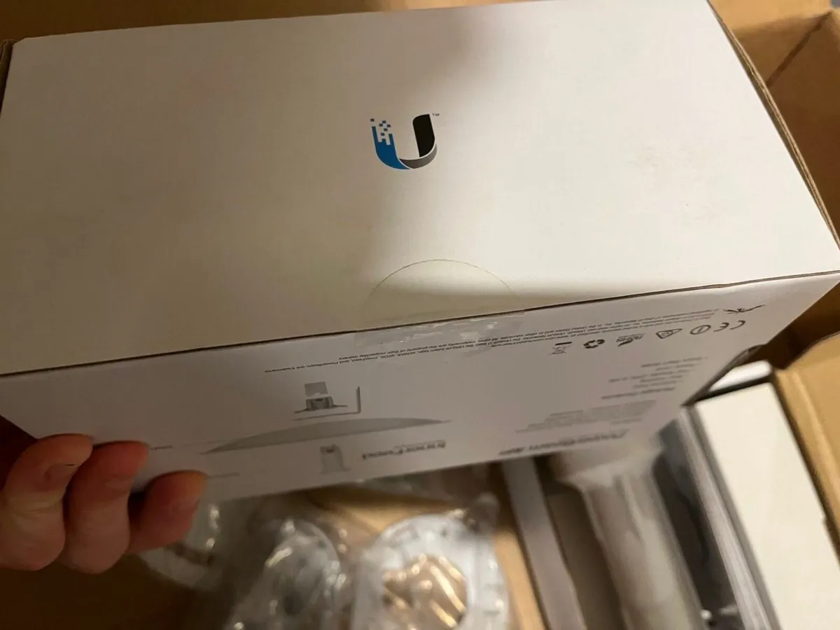 Pair of Ubiquiti PowerBeam M5 PBE-M5-300 - Unused - Image 2