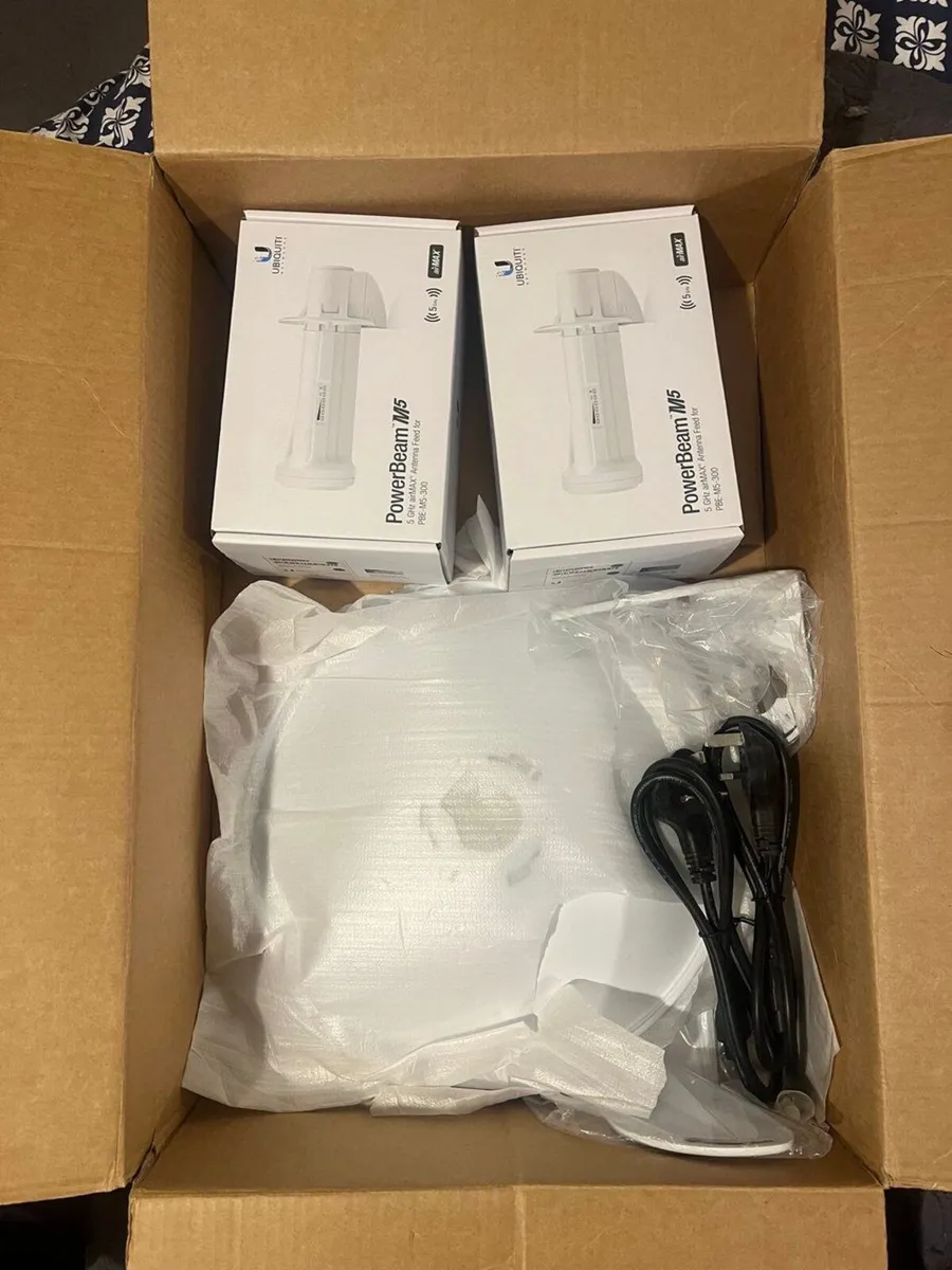 Pair of Ubiquiti PowerBeam M5 PBE-M5-300 - Unused - Image 3