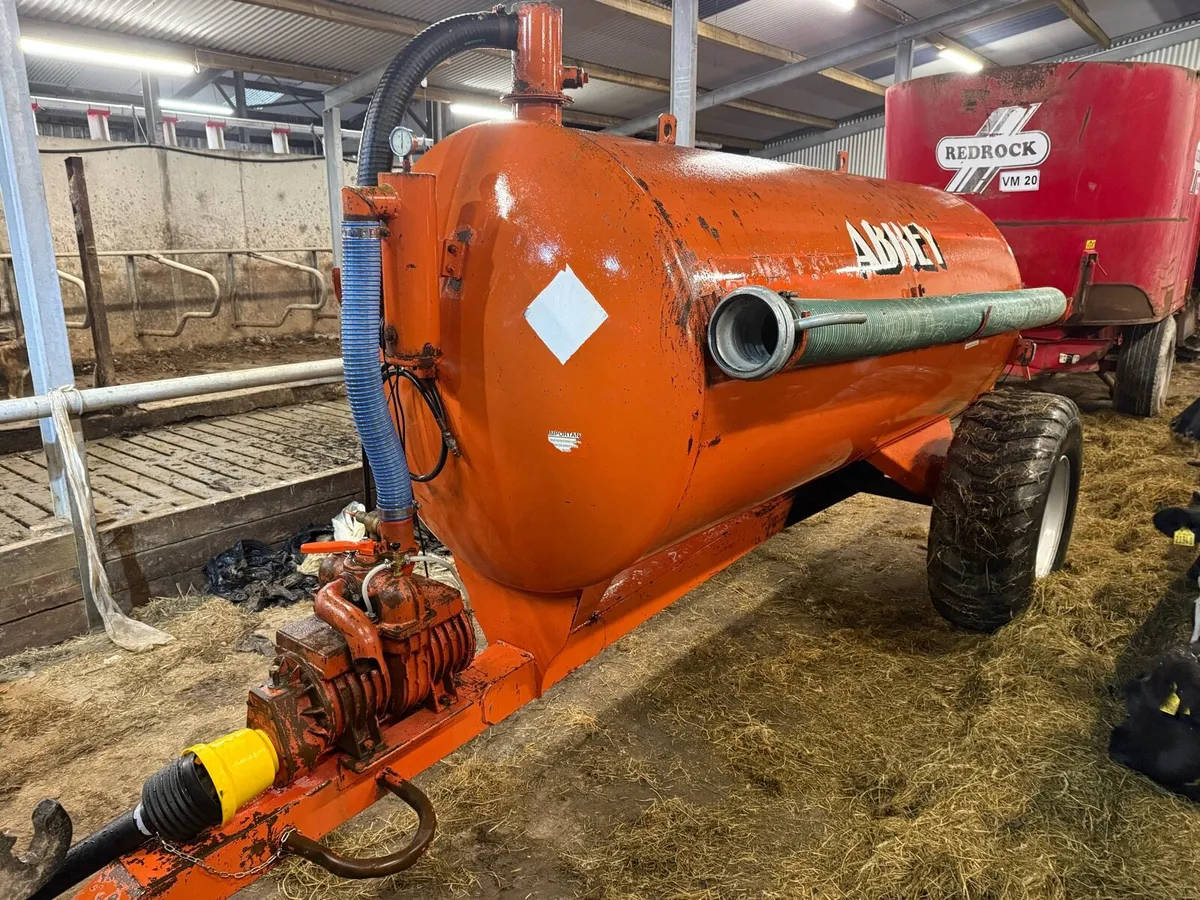 Spotless 1100 gallon abbey tanker - Image 3