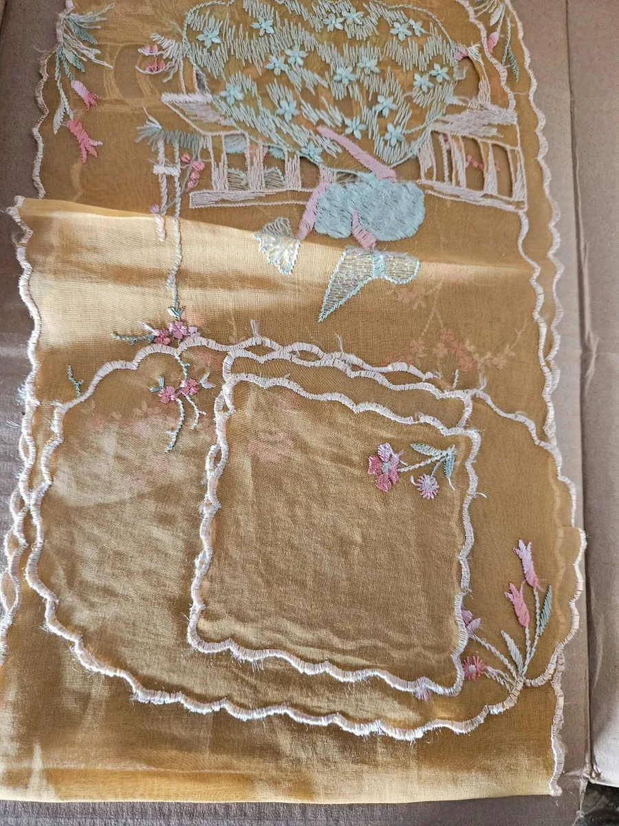 Vintage Lace - Image 3