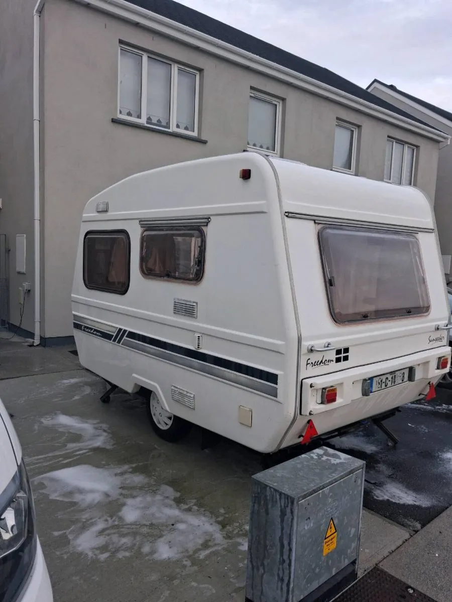 Micro Freedom Caravan, 650kg, 3 berth. - Image 1