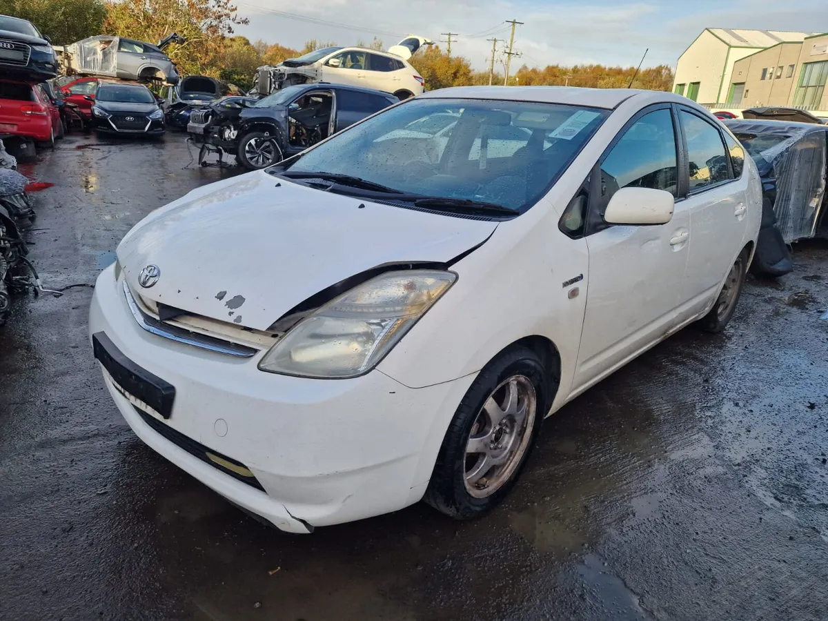 08 TOYOTA PRIUS  1.5  HYBRID FOR BREAKING - Image 1
