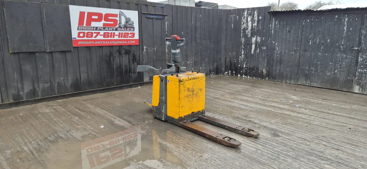 Electric Powered Pallet Truck - Image 2