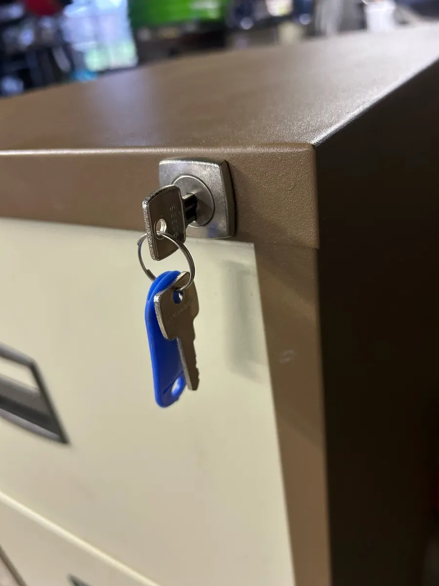 Filing cabinet - Image 2