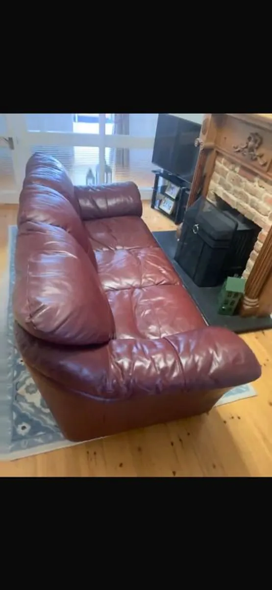 Burgundy 3-seater leather sofa - Image 3
