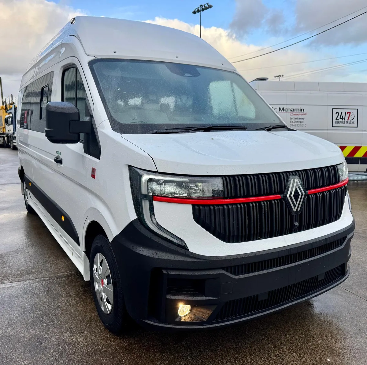 Renault Master 16seater - Image 1